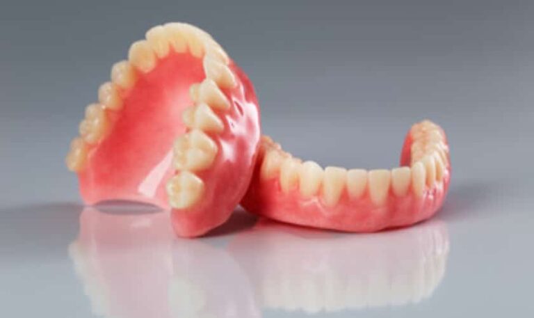 The Ultimate Guide to Choosing the Right Dentures for You